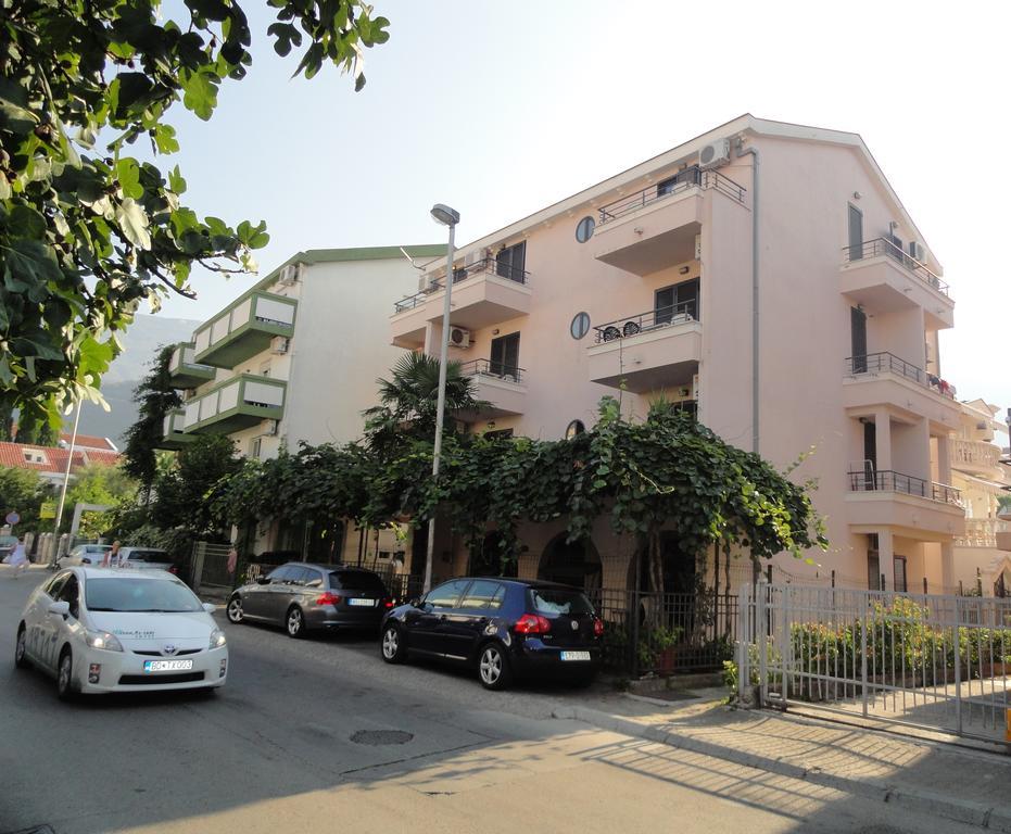 Apartments Mare Budua Esterno foto
