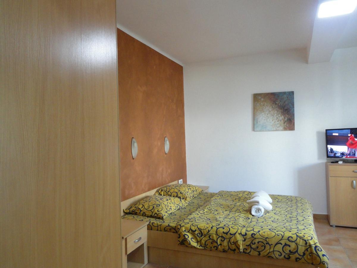 Apartments Mare Budua Esterno foto